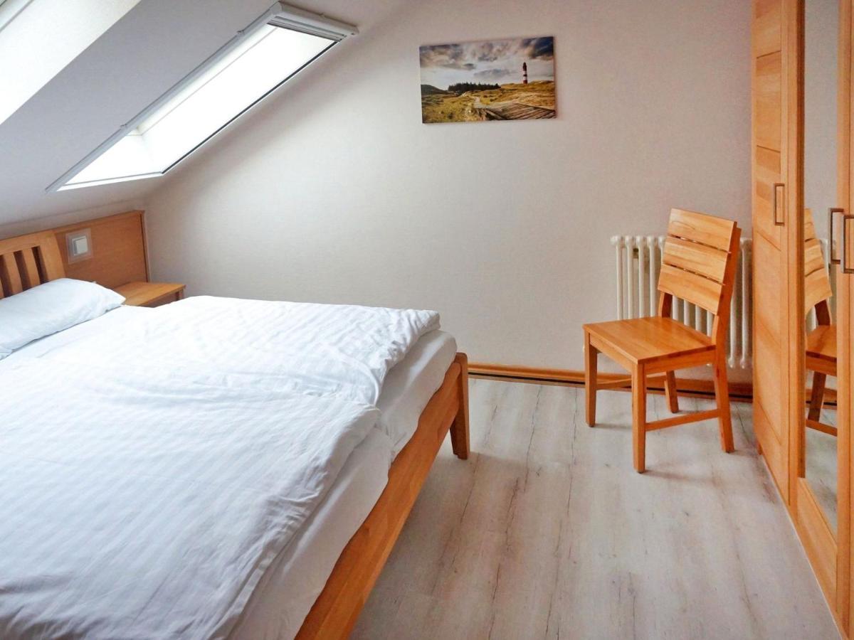 Komfortplus Mit 2 Schlafzimmern Und Balkon Im Dachgeschoss 248 Apartment